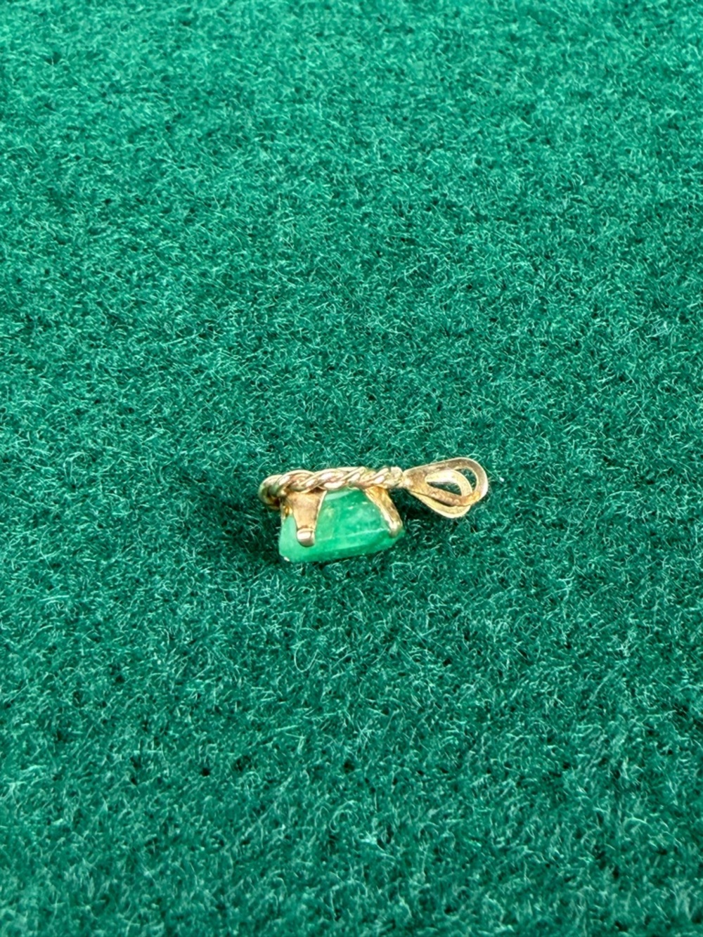VINTAGE, 10K Gold Green Gemstone Pendant - Picture 9 of 12